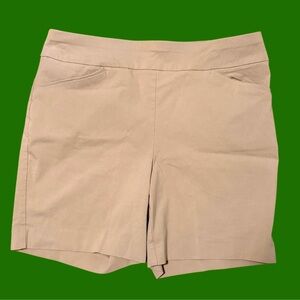 Chico's size 2 khaki Bermuda Shorts Classic Lightweight Design Stretch midrise
